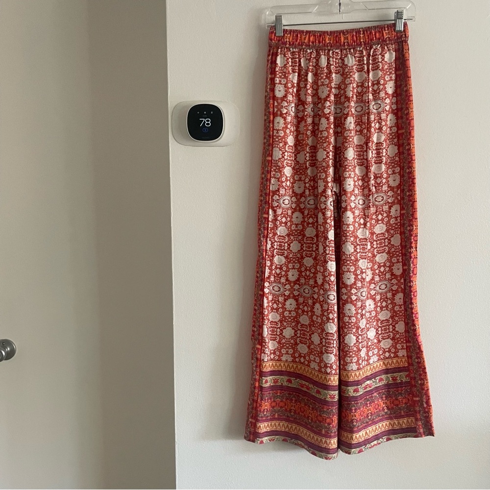 Anthropologie Vibrant Red and White wide leg Pants size small